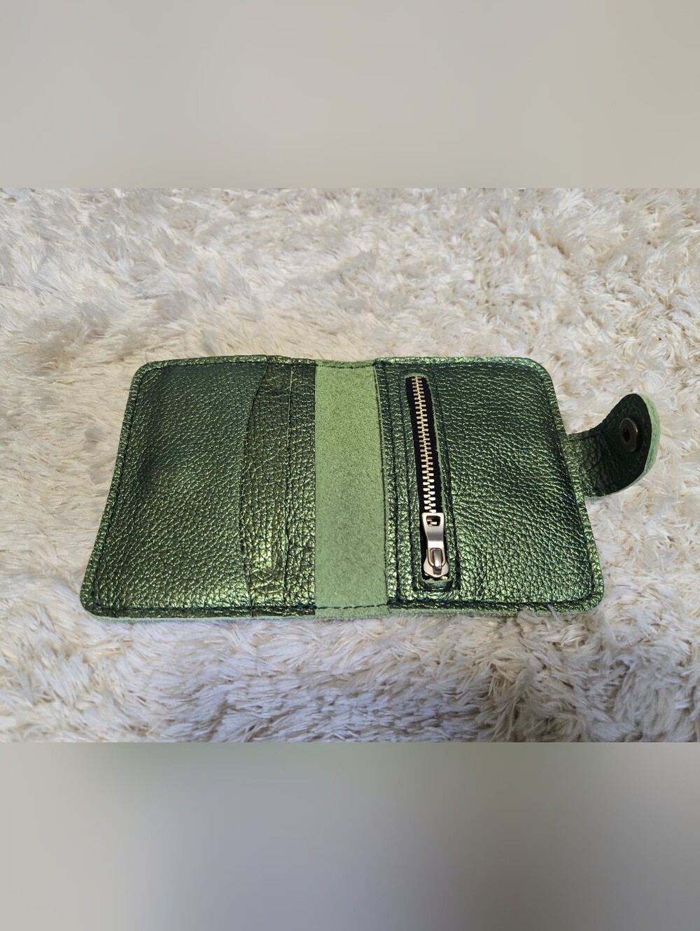 Portland Leather Goods Metallic Green Pebbled Snap Wallet - Picture 4 of 6